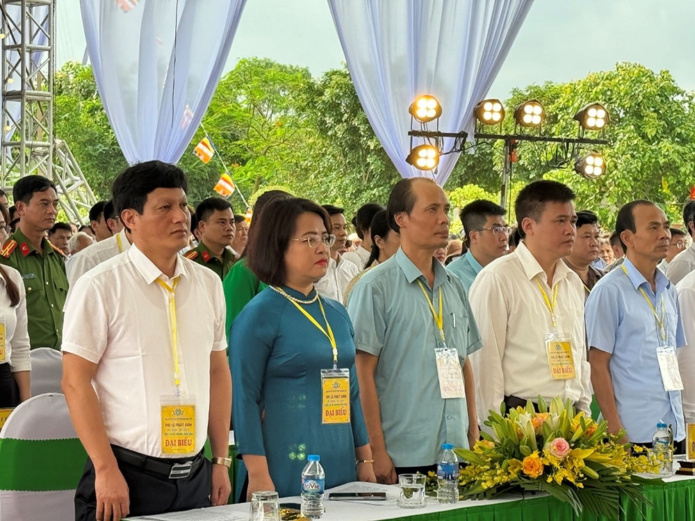 Hưng Yên: Hàng nghìn phật tử tham dự Đại lễ Phật đản tại chùa Phúc Lâm Hưng Yên: Hàng nghìn phật tử tham dự Đại lễ Phật đản tại chùa Phúc Lâm