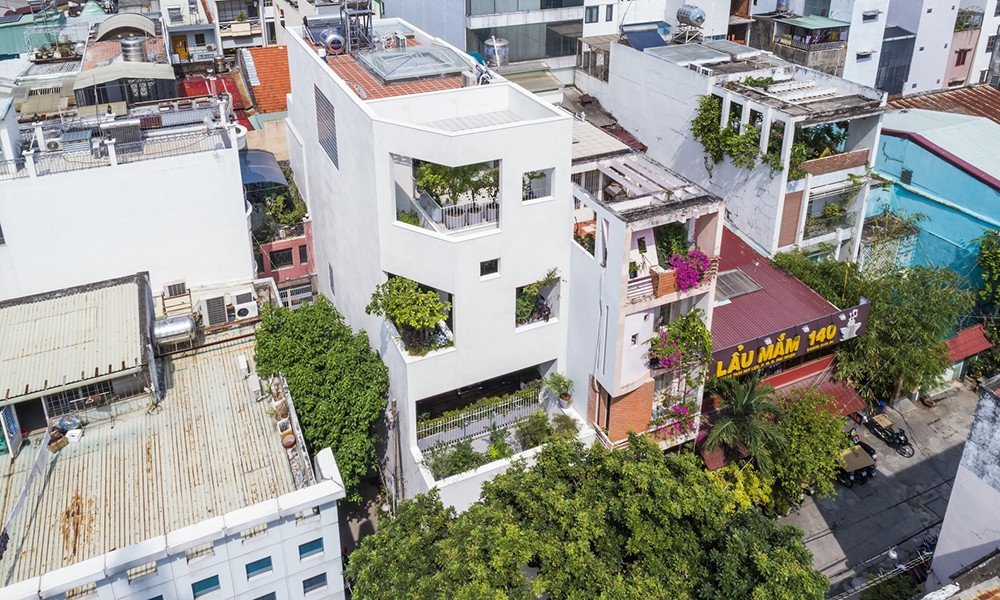 Nh&agrave; phố như rừng nhiệt đới giữa đ&ocirc; thị S&agrave;i G&ograve;n