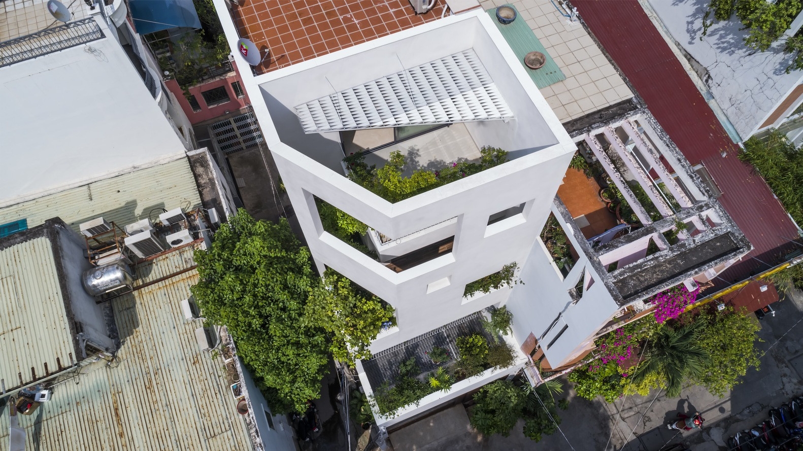 Nh&agrave; phố như rừng nhiệt đới giữa đ&ocirc; thị S&agrave;i G&ograve;n
