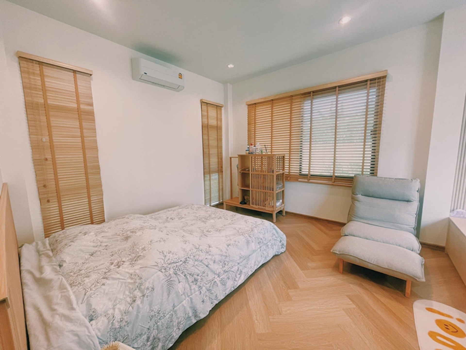 Chi tiền tỷ, tự x&acirc;y nh&agrave; b&ecirc;n ruộng l&uacute;a ngập nắng