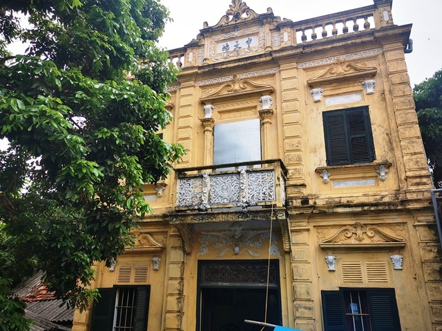 nhung ngoi biet thu kien truc phap gan 100 nam tuoi o lang lua a hau