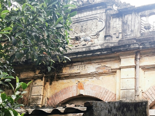 nhung ngoi biet thu kien truc phap gan 100 nam tuoi o lang lua a hau