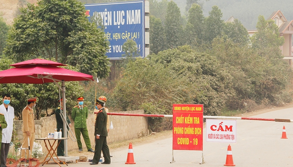 bac giang gui 2 ty dong tu quy cuu tro toi nguoi dan hai duong