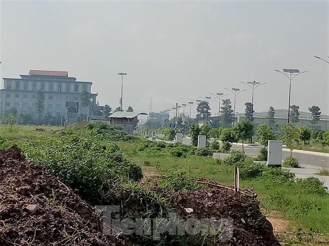 du an nha o dai nam tung muon hien 127 lo dat nhung khong ai nhan gio ra sao