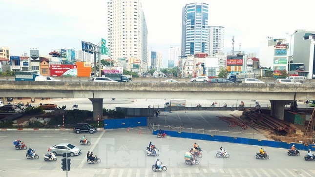 dong nut giao le van luong to huu de thi cong ham chui