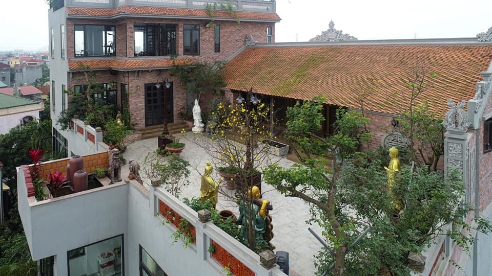 nha co nam tren noc biet thu gan 500m2 o ha noi