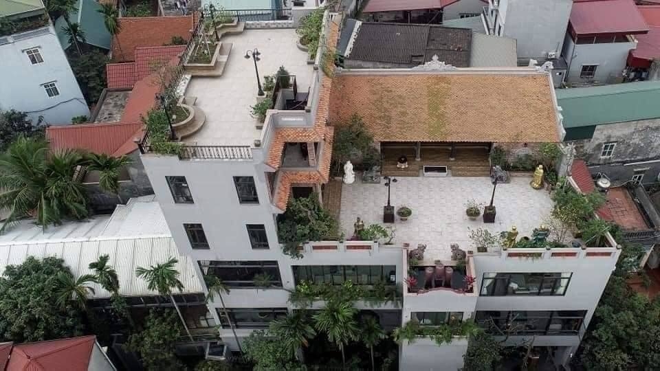 nha co nam tren noc biet thu gan 500m2 o ha noi