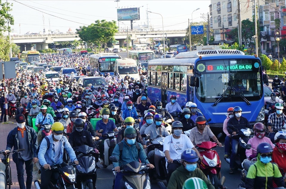 3 de an ky vong giup nganh giao thong tphcm lot xac