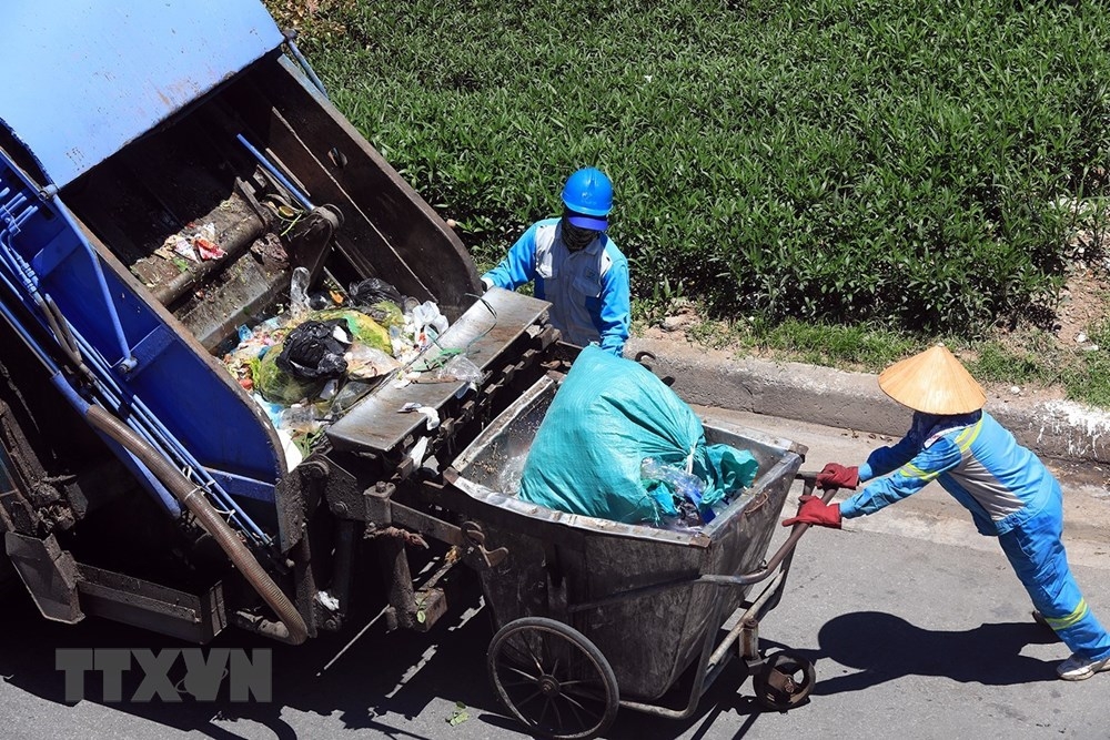 ha noi trong ngay nang nong dinh diem ngoai troi tren 40 do c
