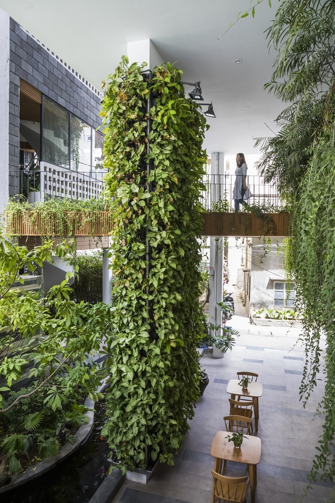 ngam ngoi nha da ong doc la nhu vuon treo babylon o da nang