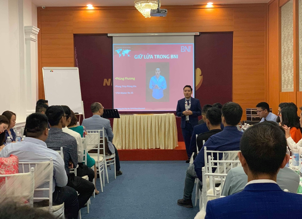 Master Phùng Phương và “cú mở đường’’ đưa phong thủy chính phái về Việt Nam master phung phuong va cu mo duong dua phong thuy chinh phai ve viet nam