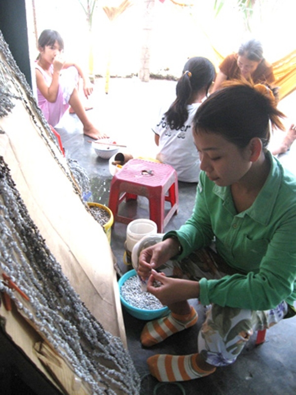khanh hoa phat trien nghe va tao viec lam cho nguoi dan trong khu bao ton bien vinh nha trang