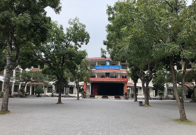 dang bo truong thpt le ich moc doan ket thuc hien thang loi nhiem vu nam 2020