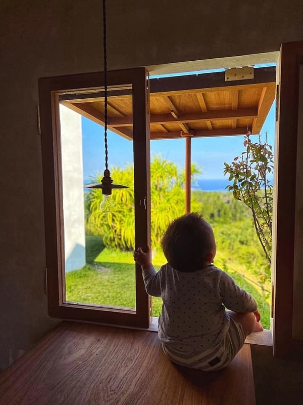 ngoi nha la lung ben bo bien bon huong la cua nhin tu tren nhu mai rua