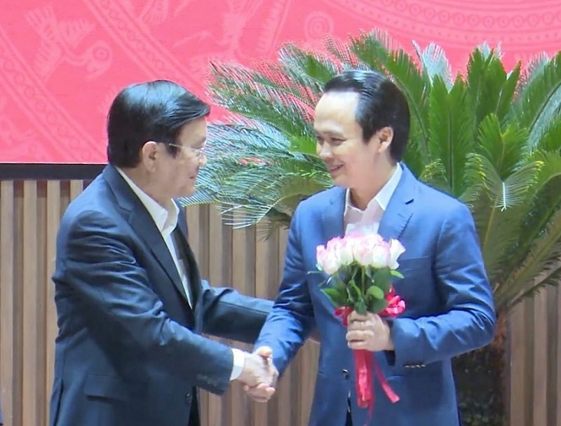 flc trao 6 ty tien mat xay 100 can nha cho nguoi ngheo ha giang