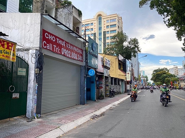 hau covid 19 mat bang kinh doanh tren dat vang bo trong