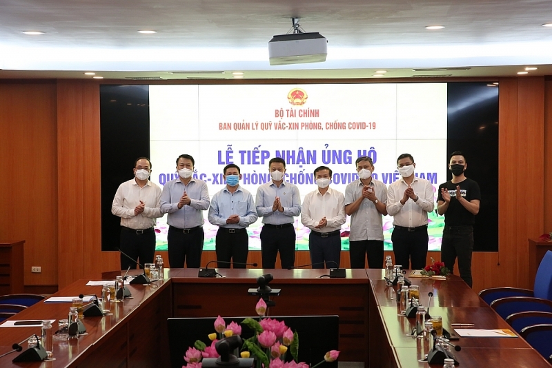 gop them 320 ty dong cho quy vac xin tong cong sun group da ung ho gan 510 ty dong qua cac dot dich