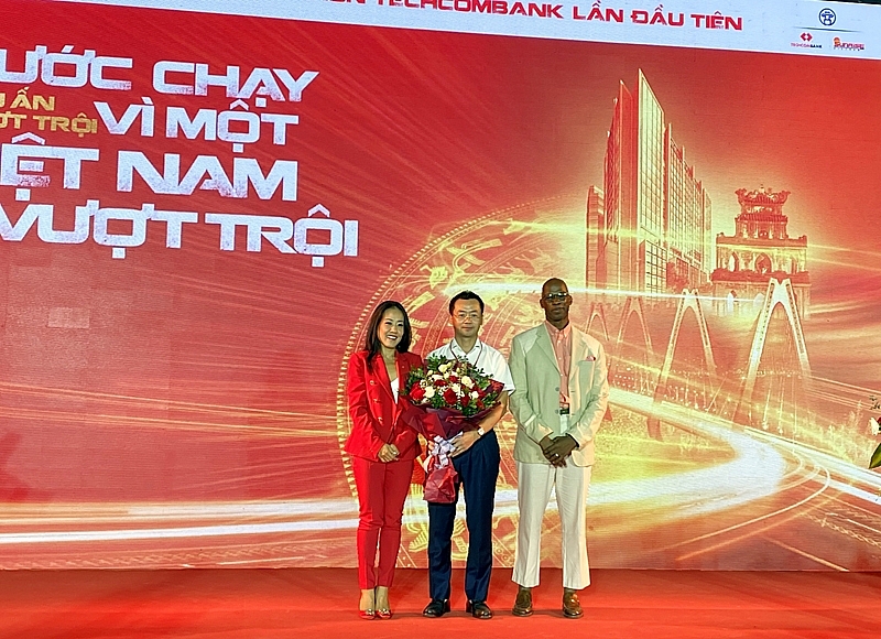 Giải Hà Nội Marathon Techcombank lần đầu tiên thu hút gần 7.000 vận động viên tham gia giai ha noi marathon techcombank lan dau tien thu hut gan 7000 van dong vien tham gia