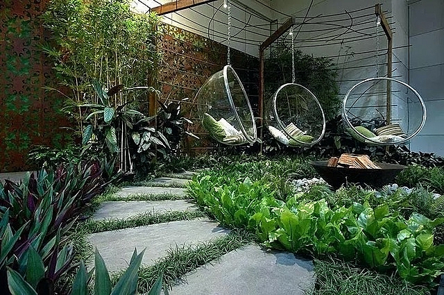 6 y tuong tuyet voi xay dung ngoi nha tran ngap cay xanh giua long do thi