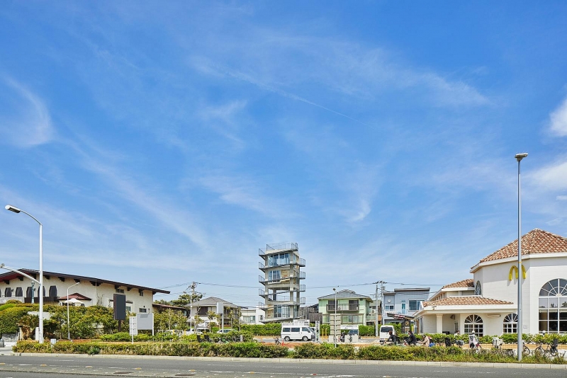 Độc lạ nhà 5 tầng lan can thay cầu thang doc la nha 5 tang lan can thay cau thang