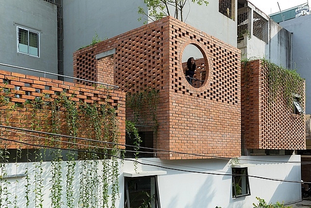 Ngôi nhà gạch trần 800 triệu ở Hà Nội gây sốt bởi vẻ đẹp "độc, lạ" ngoi nha gach tran 800 trieu o ha noi gay sot boi ve dep doc la