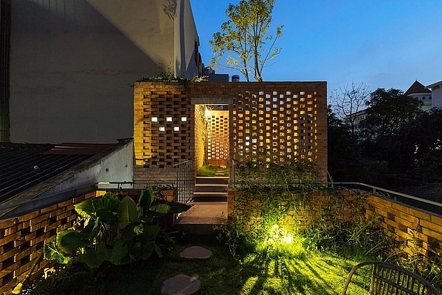 Ngôi nhà gạch trần 800 triệu ở Hà Nội gây sốt bởi vẻ đẹp "độc, lạ" ngoi nha gach tran 800 trieu o ha noi gay sot boi ve dep doc la