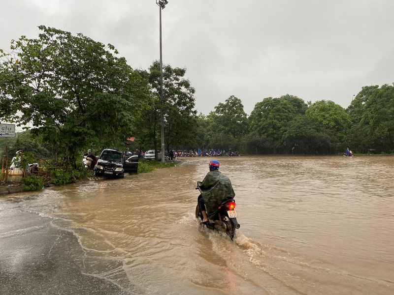 Đường Hà Nội ngập khắp ngả sau trận mưa như trút nước duong ha noi ngap khap nga sau tran mua nhu trut nuoc