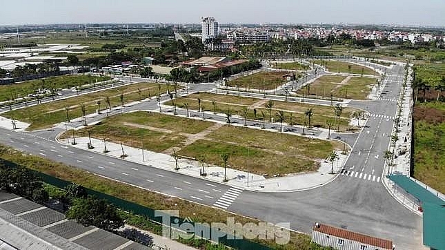 ha noi quy dinh moi ve dau gia dat tien coc bang 20 gia khoi diem