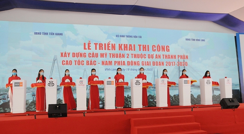 trien khai thi cong xay dung cau my thuan 2
