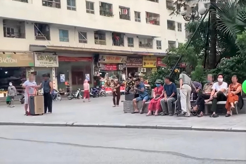 mo nhac dam ma de at tieng karaoke o chung cu ha noi