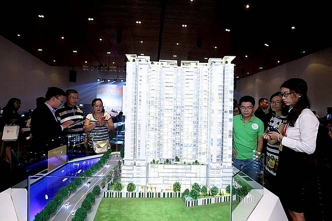 co phieu bat dong san khong phai re la ngon