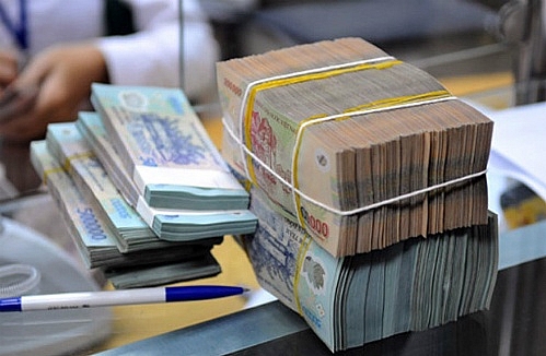 bung no 10 ty usd bo tai chinh canh bao ngan hang nha nuoc siet chat