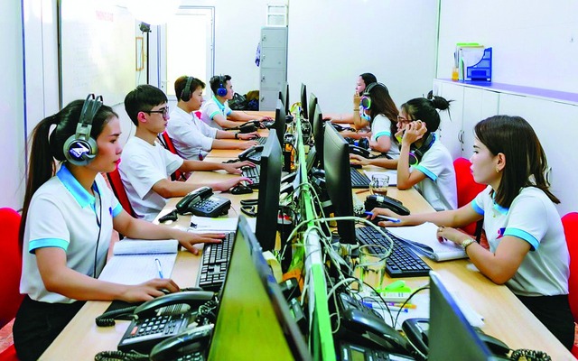 https://baogiaothong.mediacdn.vn/thumb_w/640/603483875699699712/2025/1/2/cua-dat-cang-la-chuyen-doi-so-m-17358072454572029652621.jpg