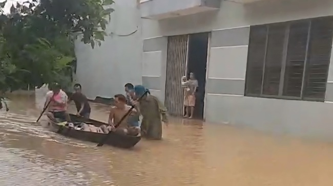 8 người trong gia đình ở Đà Nẵng ngạt khí, 2 người nguy kịch- Ảnh 1. 8 người trong gia đình ở Đà Nẵng ngạt khí, 2 người nguy kịch- Ảnh 1.