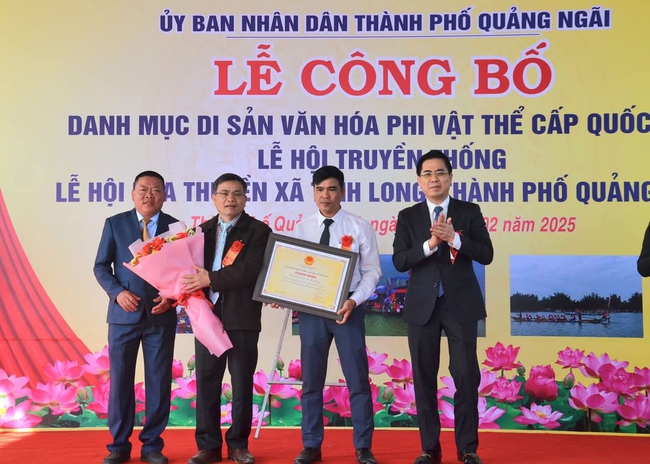 Lễ hội đua thuyền trên sông Trà Khúc trở thành di sản văn hóa phi vật thể quốc gia- Ảnh 1. Lễ hội đua thuyền trên sông Trà Khúc trở thành di sản văn hóa phi vật thể quốc gia- Ảnh 1.