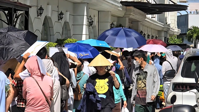 Hàng nghìn người chen chân mua nhà ở xã hội Đà Nẵng- Ảnh 2. Hàng nghìn người chen chân mua nhà ở xã hội Đà Nẵng- Ảnh 2.
