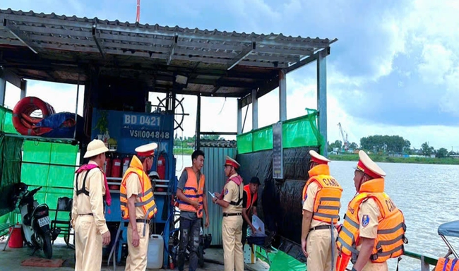 Đồng Nai: Xử l&yacute; 136 trường hợp vi phạm đường thủy, phạt hơn 115 triệu đồng- Ảnh 2.