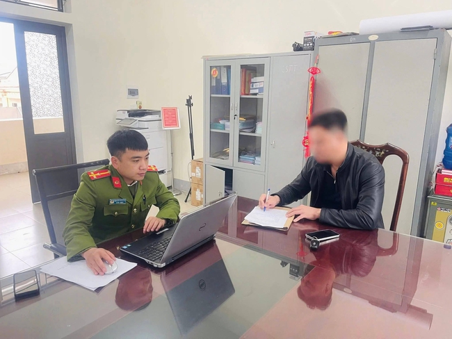 H&agrave; Tĩnh: T&agrave;i xế "chặn đầu, kh&oacute;a đu&ocirc;i" xe nhận sai, thiếu &yacute; thức khi tham gia giao th&ocirc;ng
- Ảnh 1.