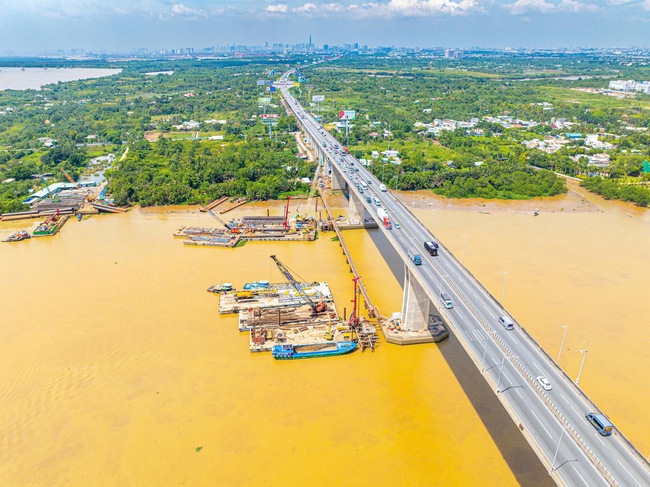 Đồng Nai ph&aacute;t lệnh tăng tốc thi c&ocirc;ng c&aacute;c tuyến giao th&ocirc;ng kết nối li&ecirc;n v&ugrave;ng ngay sau Tết- Ảnh 2.