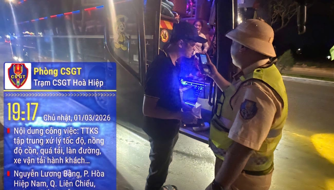 Chở qu&aacute; 15 kh&aacute;ch, t&agrave;i xế c&ugrave;ng chủ xe tuyến Quảng Trị - Đ&agrave; Nẵng bị phạt 37,5 triệu đồng- Ảnh 1.