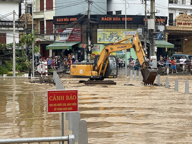 Cao Bằng: Mưa lớn gây ngập lụt nhiều nơi, hàng trăm hộ dân bị ảnh hưởng- Ảnh 4.