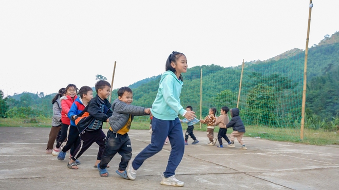 “Cha con vạn dặm” đưa nhân vật trải nghiệm hành trình về đất tổ - Ảnh 8.