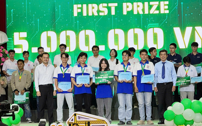 TP.HCM: Trao giải cuộc thi Kỹ sư Xây dựng tương lai lần thứ 10- Ảnh 10. TP.HCM: Trao giải cuộc thi Kỹ sư Xây dựng tương lai lần thứ 10- Ảnh 10.