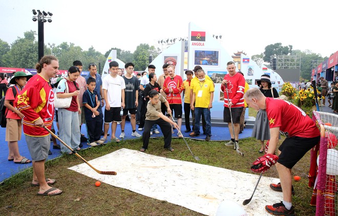 Bộ trưởng Nguyễn Văn Hùng: Lễ hội Văn hóa Thế giới khẳng định sức mạnh của văn hóa- Ảnh 4. Bộ trưởng Nguyễn Văn Hùng: Lễ hội Văn hóa Thế giới khẳng định sức mạnh của văn hóa- Ảnh 4.