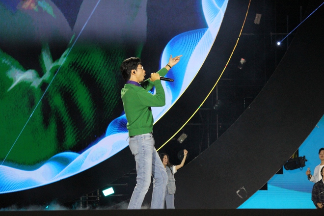 "Đất mỏ anh hùng" – Đêm nghệ thuật tri ân thợ mỏ, rực sáng Quảng Ninh- Ảnh 4.