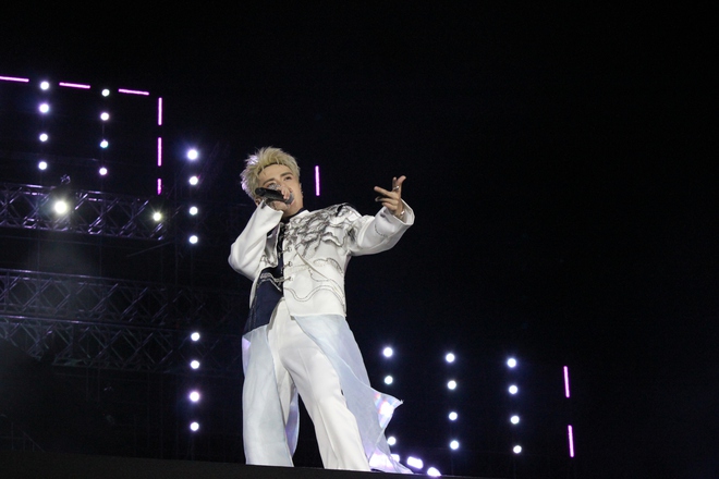 "Đất mỏ anh hùng" – Đêm nghệ thuật tri ân thợ mỏ, rực sáng Quảng Ninh- Ảnh 6.