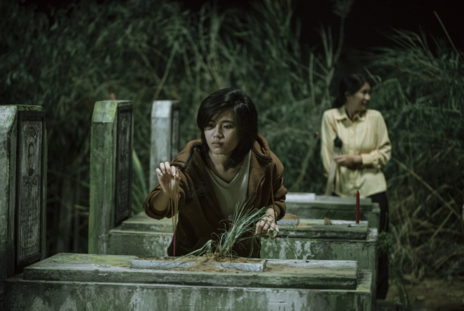 Phim kinh dị "Cải mả" có gì hấp dẫn mà soán ngôi "Cục vàng của ngoại"?- Ảnh 4. Phim kinh dị "Cải mả" có gì hấp dẫn mà soán ngôi "Cục vàng của ngoại"?- Ảnh 4.