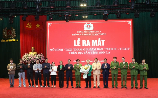 Sơn La triển khai m&ocirc; h&igrave;nh taxi bảo đảm trật tự an to&agrave;n giao th&ocirc;ng- Ảnh 4.