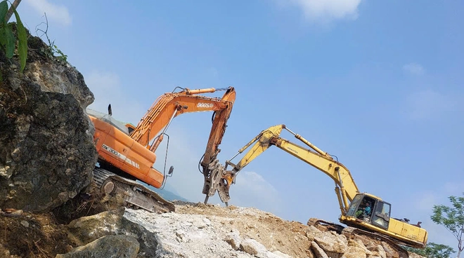 Những bông hồng sạm nắng trên công trường thi công đường dây 500kV Lào Cai - Vĩnh Yên- Ảnh 21. Những bông hồng sạm nắng trên công trường thi công đường dây 500kV Lào Cai - Vĩnh Yên- Ảnh 21.