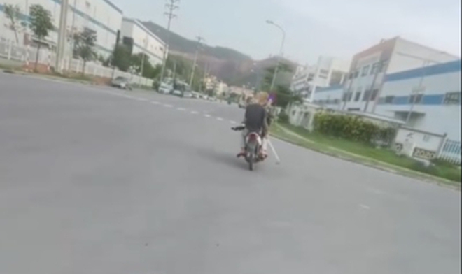 Làm rõ nhóm công nhân mang dao, kiếm gây náo loạn khu công nghiệp tại Bắc Giang- Ảnh 1. Làm rõ nhóm công nhân mang dao, kiếm gây náo loạn khu công nghiệp tại Bắc Giang- Ảnh 1.